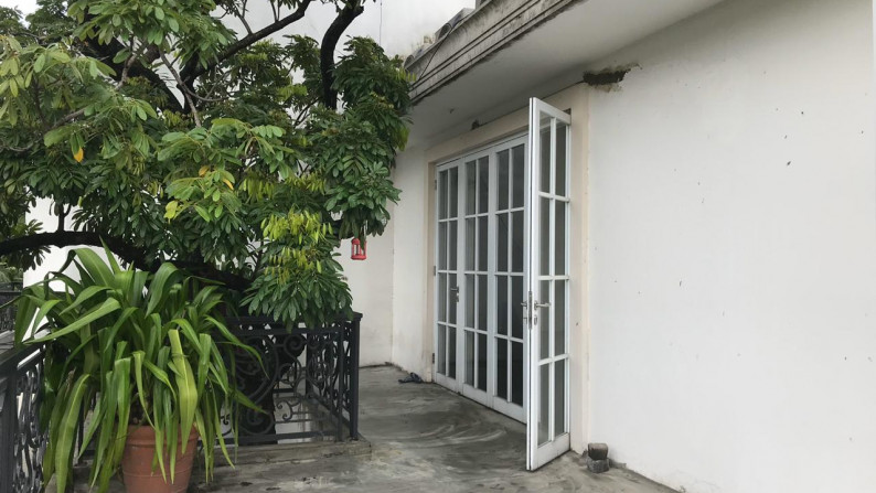 Dijual Rumah Modern Classic Daerah Cipete Siap Huni