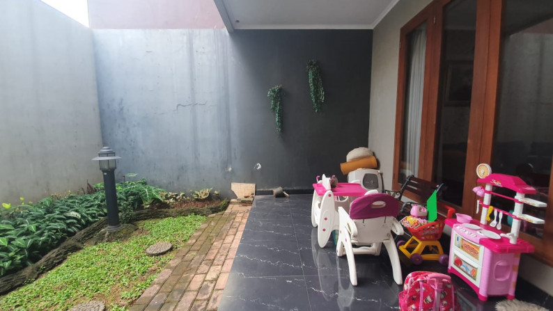 Dijual Rumah Modern dengan Split Level Concept Daerah Lebak Bulus