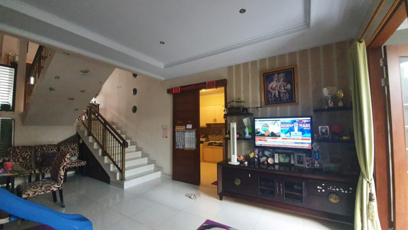 Dijual Rumah Modern dengan Split Level Concept Daerah Lebak Bulus