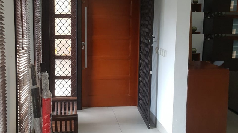 Rumah Asri Posisi Hoek Dalam Cluster  Bintaro Jaya Sektor 9