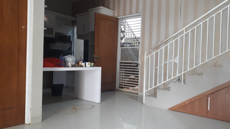 Dijual Rumah Siap Huni Desain Modern dalam Cluster Jagakarsa