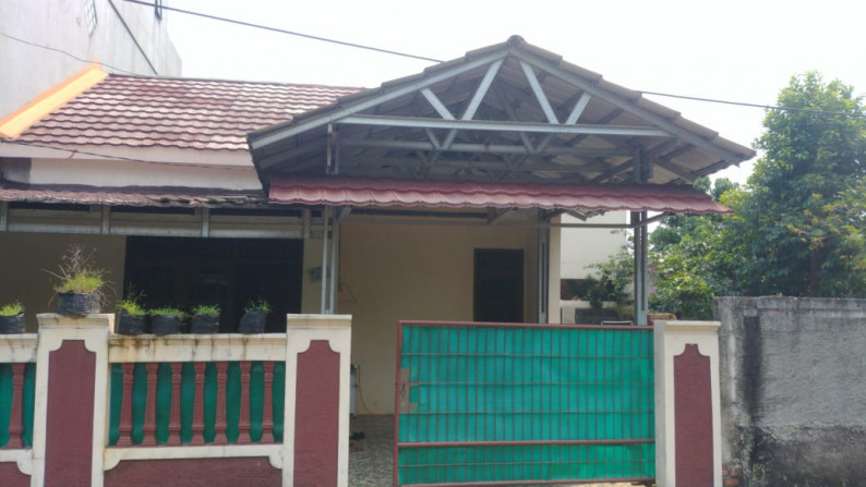 Rumah 1 lantai Asri dan Luas di Komplek Perumahan Bumi Cibinong