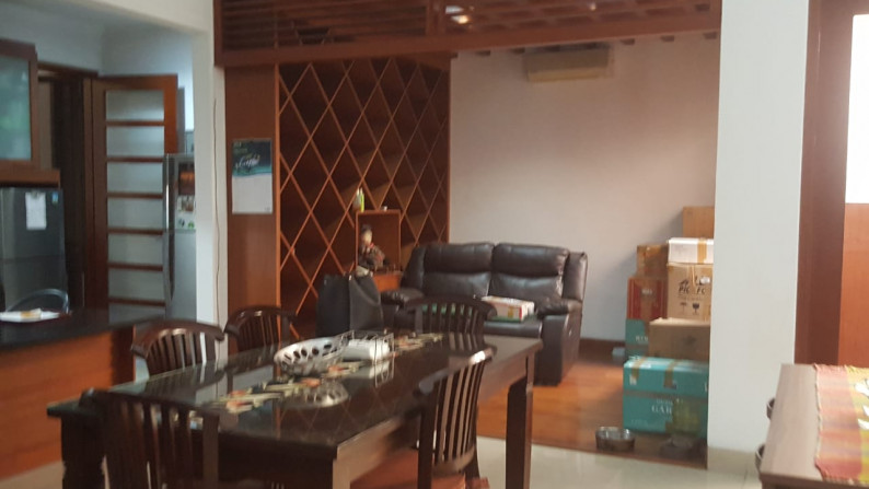 Rumah Cantik, siap huni, dilingkungan  tenang dalam Cluster excusive  Bintaro Jaya  Sektor 9