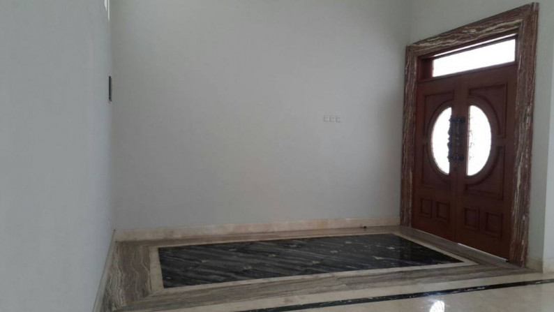 Rumah dijual di Komp. Daan Mogot Baru, cluster Kintamani, Jakarta Barat.