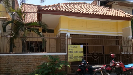 Rumah 2 lantai siap huni jalan sukomanunggal