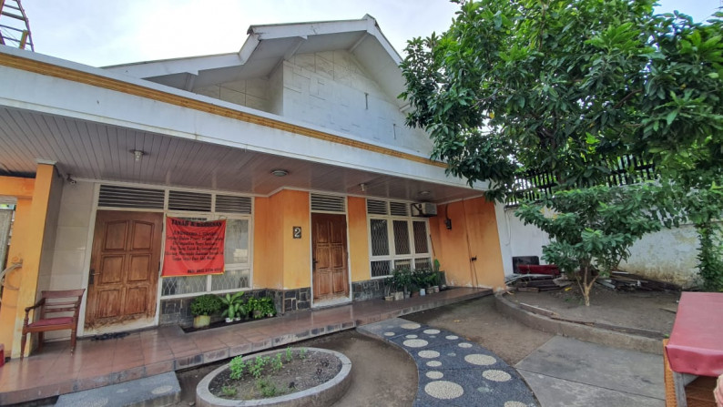 Jual rumah di pusat kota surabaya JL. Widodaren