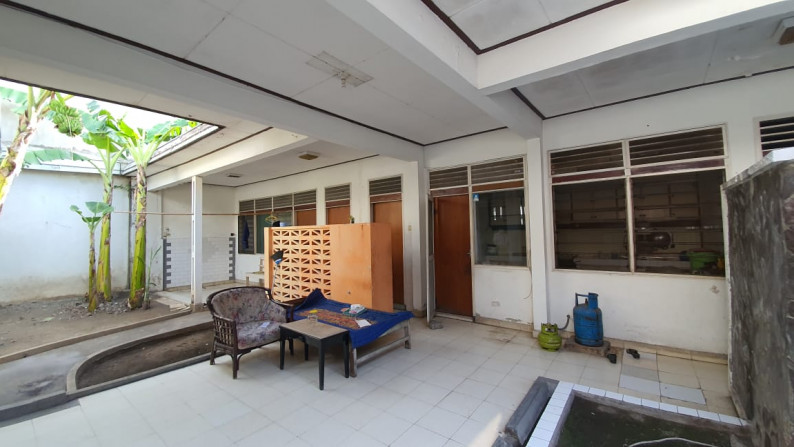 Jual rumah di pusat kota surabaya JL. Widodaren