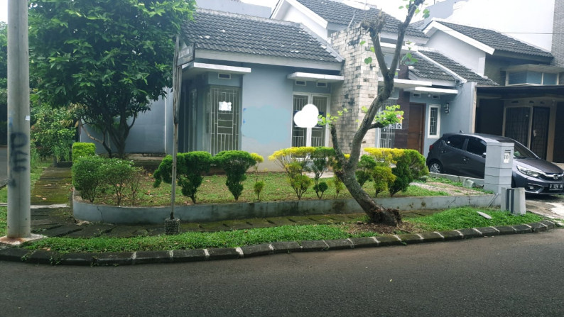 Rumah Hook di dalam cluster Graha Raya Bintaro