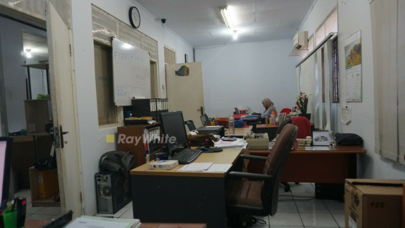 Gedung Kantor Di Lokasi Bagus, Harga Nego Di Tanjung Barat