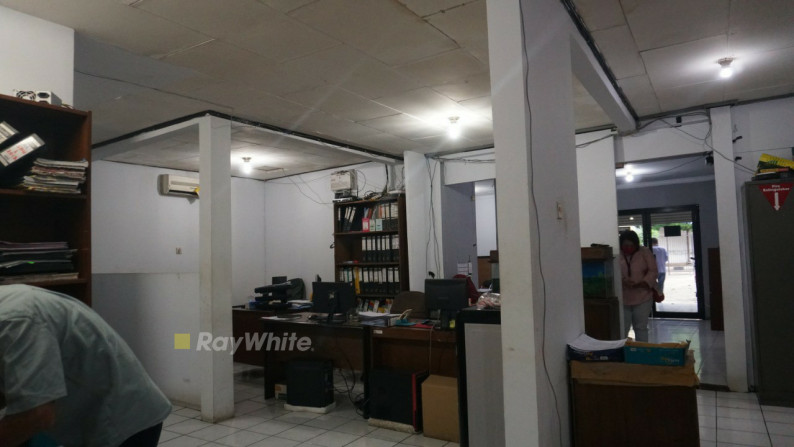 Gedung Kantor Di Lokasi Bagus, Harga Nego Di Tanjung Barat