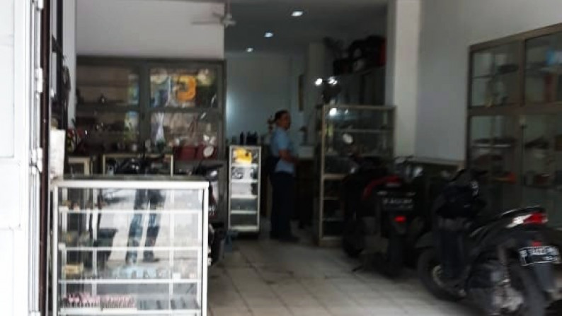 Ruko dijual di jl. Gajah Mada Raya, Jakarta Barat.