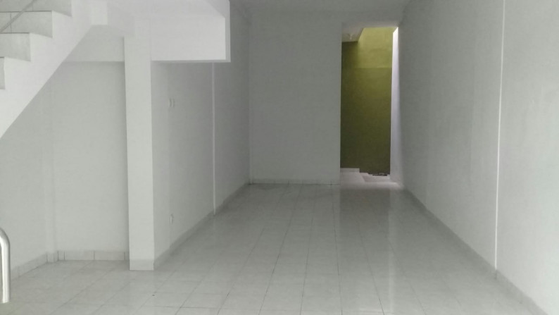 RUKO COCOK UNTUK USAHA/KANTOR, DI JL SIMANJUNTAK, JOGJA