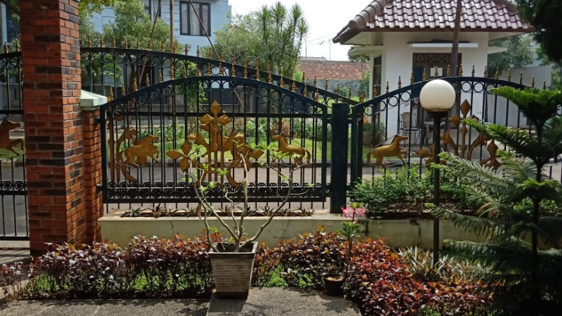 Dijual Rumah Bagus Di Kemang Pratama, Jakarta Selatan