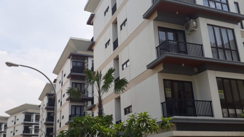 Disewa murah apartemen strategis, siap huni, Vanya Park Assati BSD City Tangerang Banten