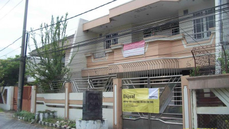 Rumah di Dharmahusada Indah Barat, Bagus + Terawat, Lingkungan Elite, Row Jalan depan Lebar, Bisa untuk Rumah Tinggal/Kantor