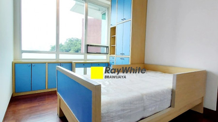 Apartemen di Kemang Village, Tower Tiffany, Siap Huni, Private Lift, Semi Furnished, 4 Bedrooms