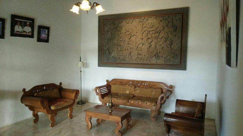 4 Bedroom Villa with Beautifull Rice Field View for Rent 15 Minutes from Ubud Center