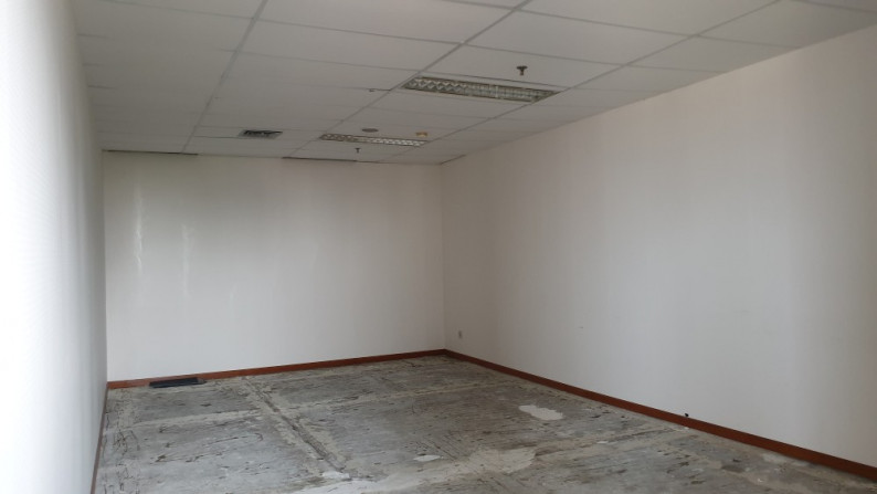 [ Office Space Gedung Plaza SUA, Tebet Barat ]