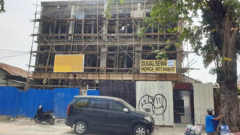 Ruko Disewa 3-1/2 Lantai Jl Tebet Raya, Luas 4x18m2