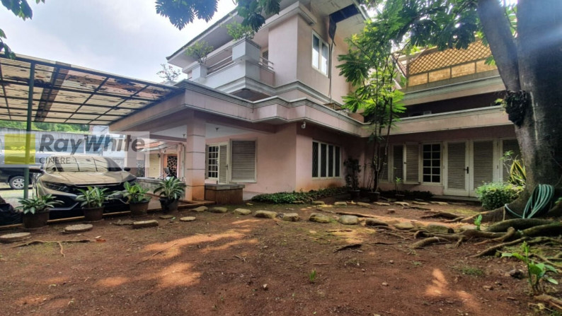 Rumah cantik dan terawat di Kebayoran Baru