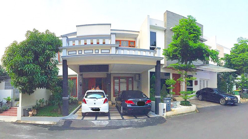 Sewa Rumah Kebayoran Town House, 5 menit ke Gandaria City