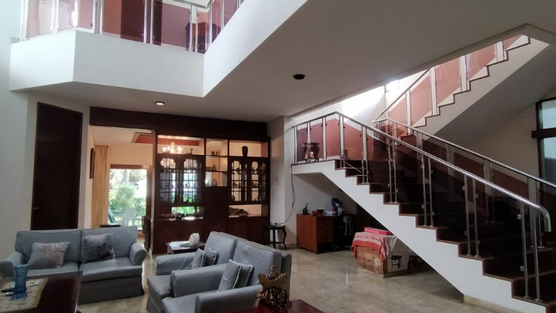 Rumah Super Asri di Pondok Indah