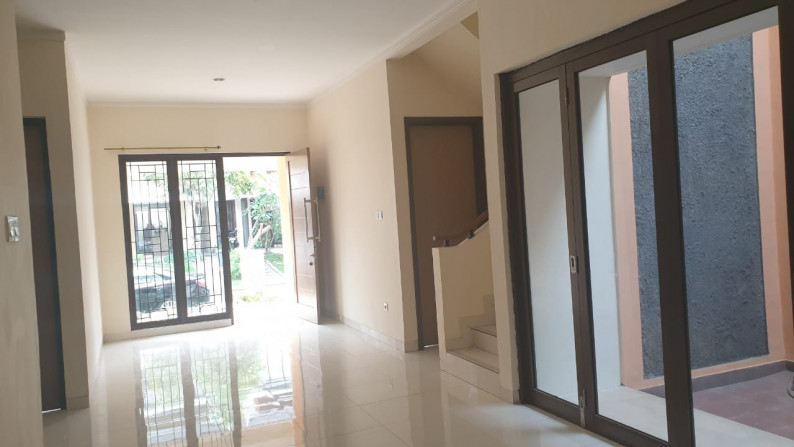 Rumah Siap Huni, Hunian Nyaman dan Asri @Discovery Cielo, Bintaro Jaya