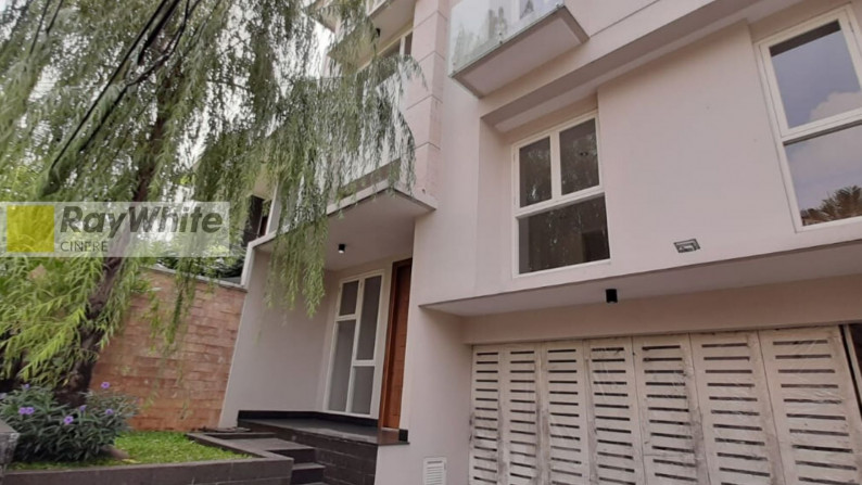 Rumah modern minimalis di Gandaria