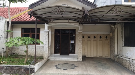 Rumah 2 lantai di Taman Sakura Soekarno Hatta