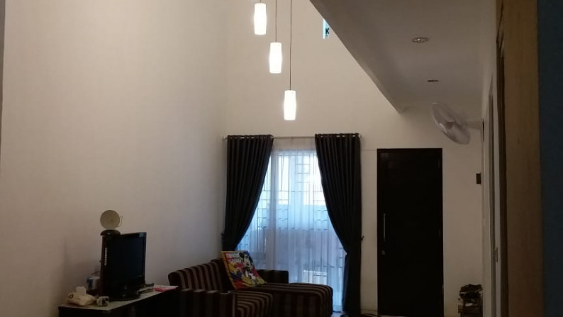 Rumah 2 lantai cantik dan Siap Huni lokasi strategis di Cluster Gracia Residence, Bintaro