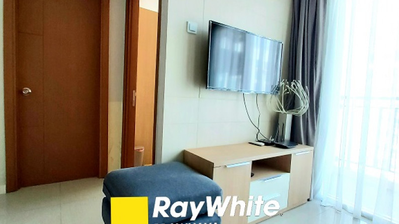 Apartemen di Woodland Park Residence, Jakarta Selatan, Hanya selangkah ke Stasiun KA Kalibata,  2 BR, Furnished