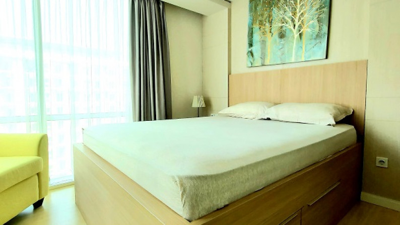 Apartemen di Woodland Park Residence, Jakarta Selatan, Hanya selangkah ke Stasiun KA Kalibata,  2 BR, Furnished