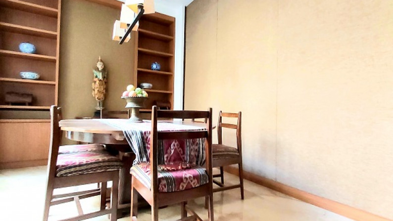 Townhouse Di kemang Timur, Dalam Cluster, Siap Huni, Private Pool, Furnished, 3 BR