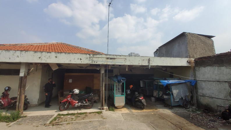 Rumah Lama Hitung Tanah di Palmerah Jakarta Selatan..