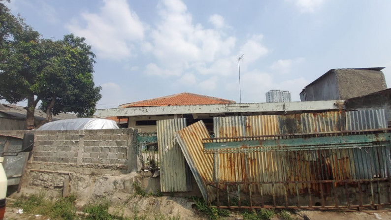 Rumah Lama Hitung Tanah di Palmerah Jakarta Selatan..