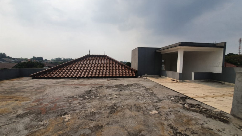 Rumah Modern klasik di Cinere, berada dalam komplek terkenal di Cinere