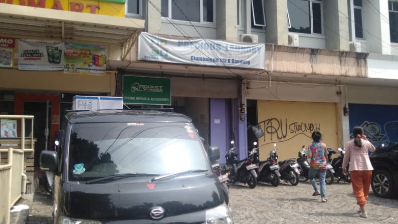 Disewakan 1 unit Ruko 3 Lantai di Mainroad Ciumbuleuit Kota Bandung