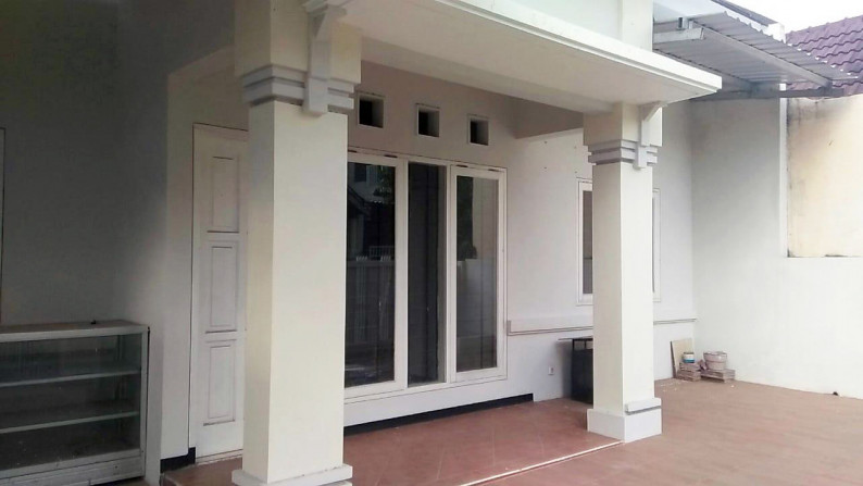 Rumah di Grand Deltasari, Bagus + Terawat, Minimalis, Jalan depan Paving, Siap Huni - TAN -