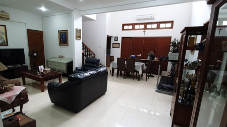 Rumah Siap Huni, Hunian Nyaman dan Asri @Taman Senayan, Bintaro