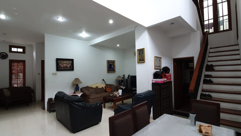 Rumah Siap Huni, Hunian Nyaman dan Asri @Taman Senayan, Bintaro